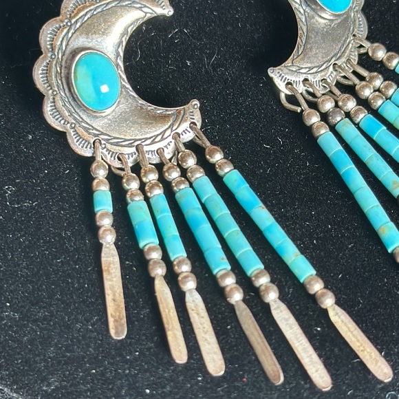 NAVAJO Concho Sterling vintage turquoise fringe signed and stamped Q.T. earrings - Picture 5 of 10